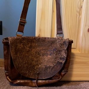 Handmade leather bag. Crossbody style .Distressed look.